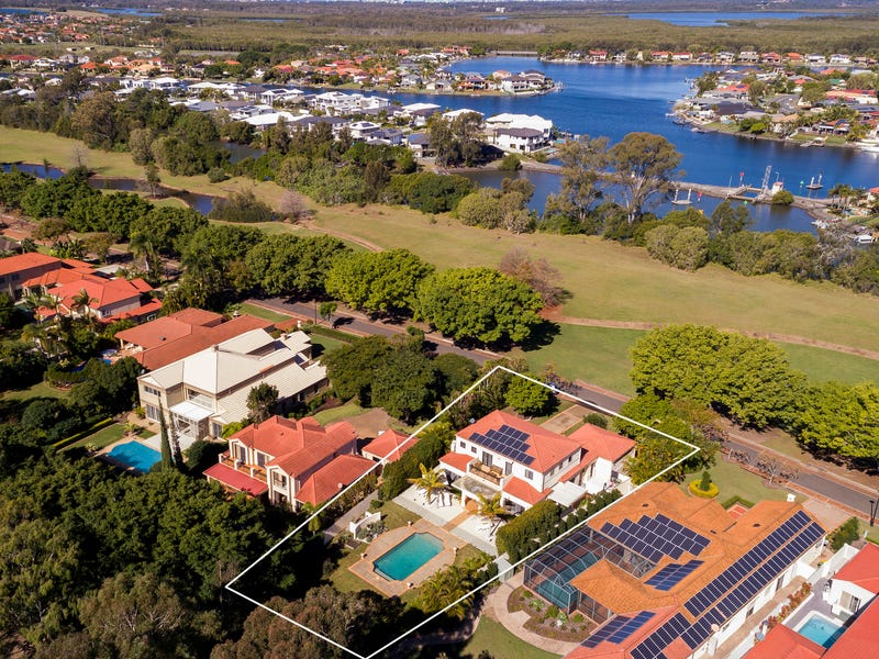 8210 Magnolia Drive W, Hope Island, QLD 4212