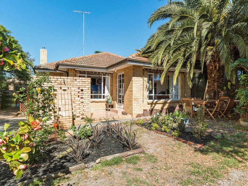 12 Olive Grove, Frankston, Vic 3199 Property Details