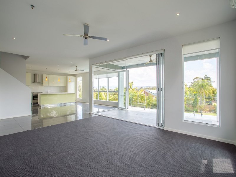 16 Darel Drive, Ashmore, Qld 4214 Property Details