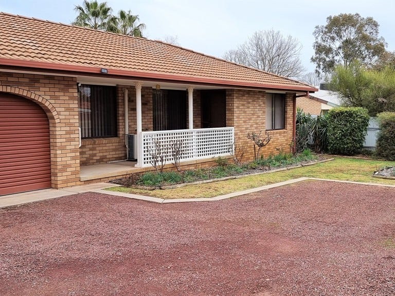 2/105 Hammer Street, Howlong, NSW 2643