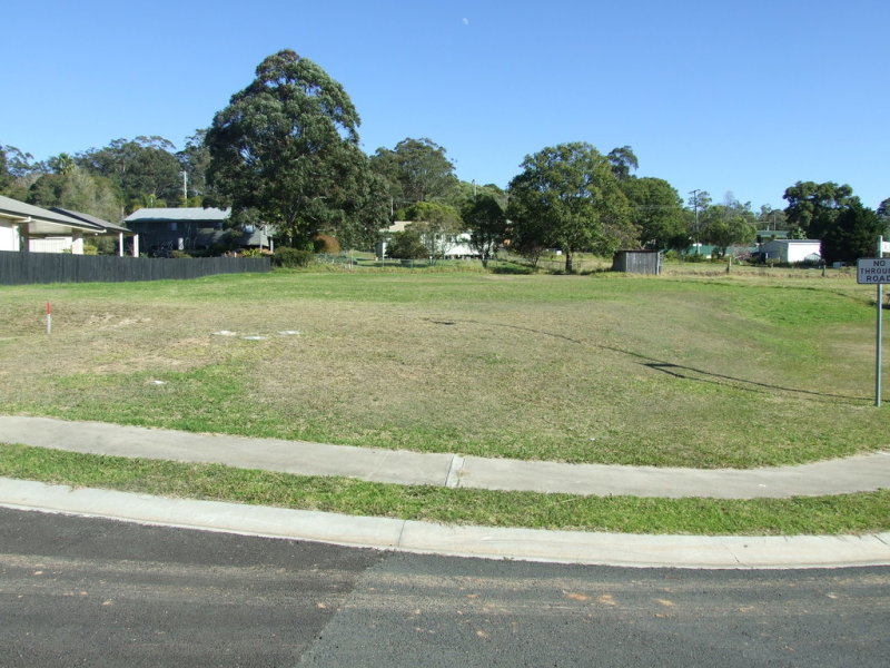 10 Lewis Street, Crows Nest, Qld 4355