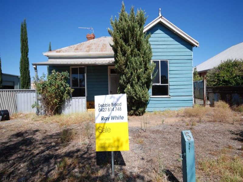 5 Clayton Road, Narrogin, WA 6312 Property Details