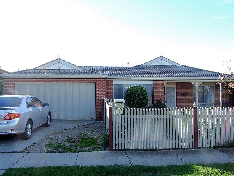 5 Millbank Place, Cranbourne, Vic 3977 Property Details