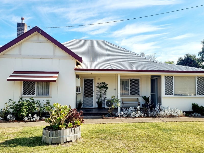14 Beach Street, Katanning, WA 6317 House for Sale