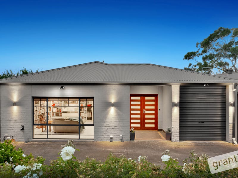 1 Allunga Parade, Berwick, VIC 3806