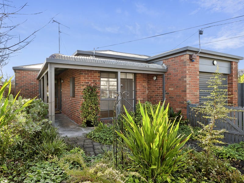 2 Crofton Street, Geelong West, VIC 3218