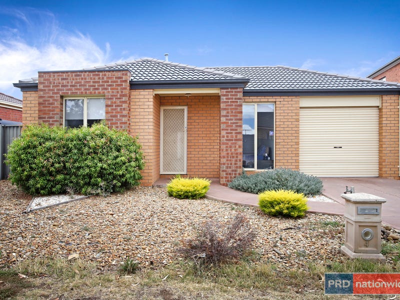4 Wattle Bark Place, Melton, Vic 3337 Property Details