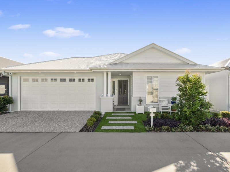 Palm Lake Beachmere Bay Retirement Living at 194 Road