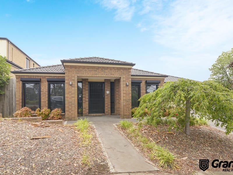 2 Carrick Place Berwick Vic 3806 Realestate Com Au