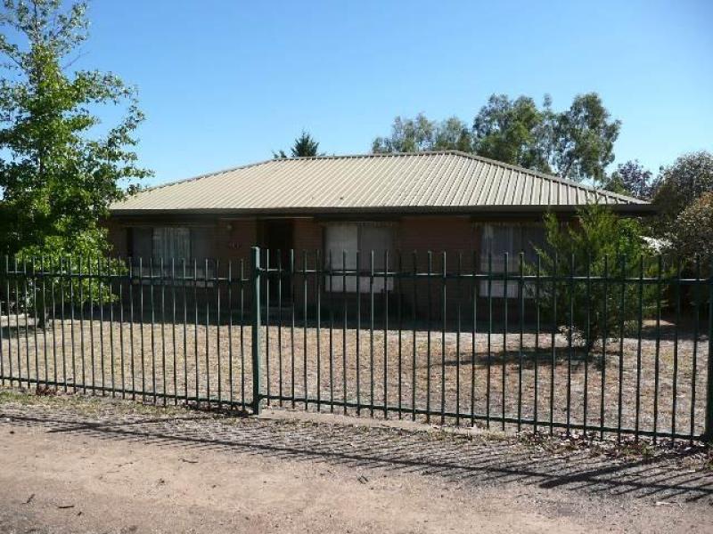 7 Etty Street, Castlemaine, Vic 3450 Property Details