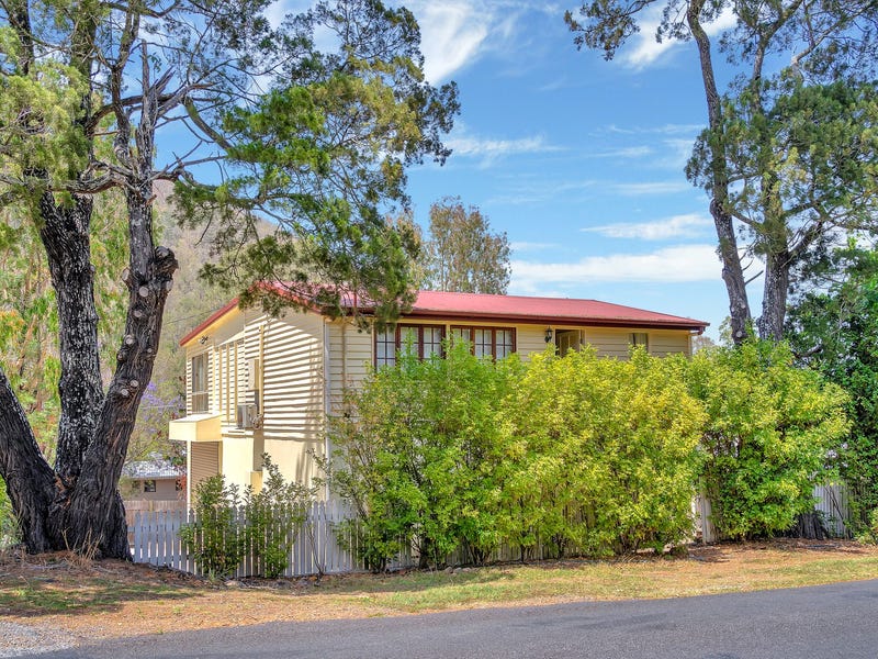 9 Edward Street, Somerset Dam, Qld 4312 Lifestyle for Sale