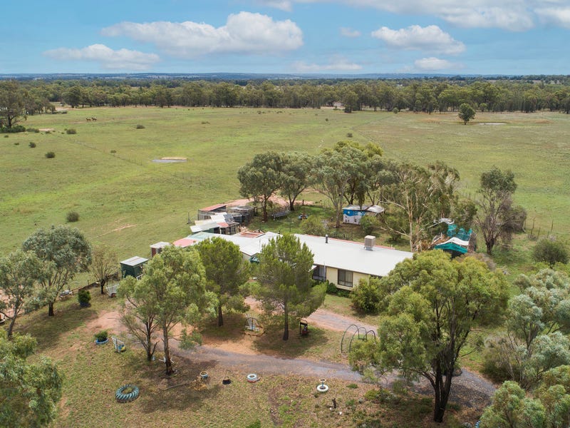 21 Domain Close, Mendooran, NSW 2842