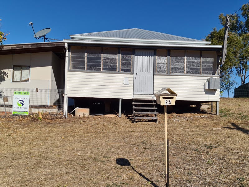 24 Crown Street, Mount QLD 4714