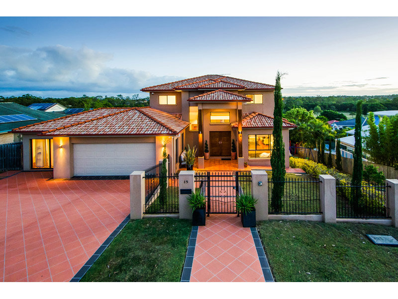 15 Oakmont Street, Carindale, QLD 4152