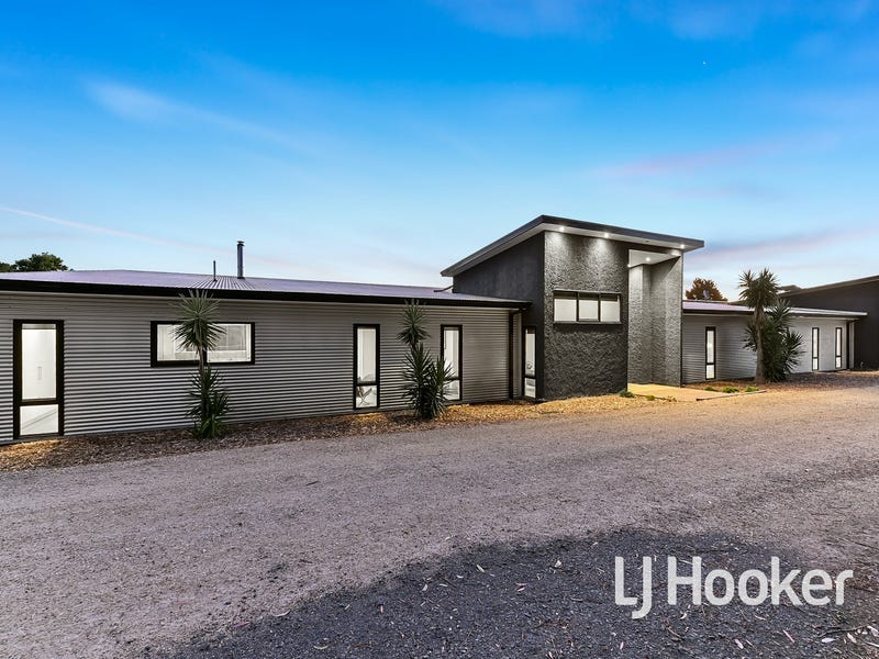 3A Meeking Drive, Pakenham, Vic 3810 - Property Details