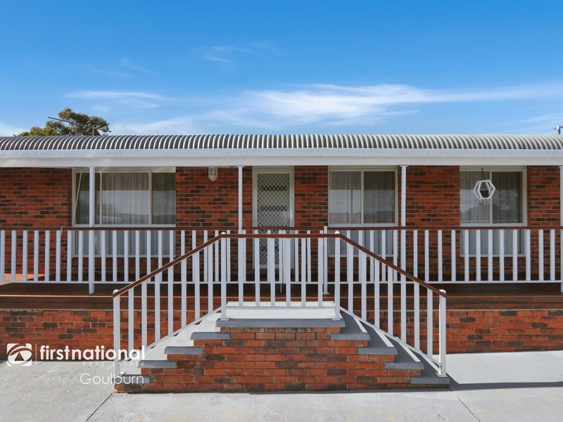 8 Leeson Street, Goulburn, NSW 2580 House for Sale