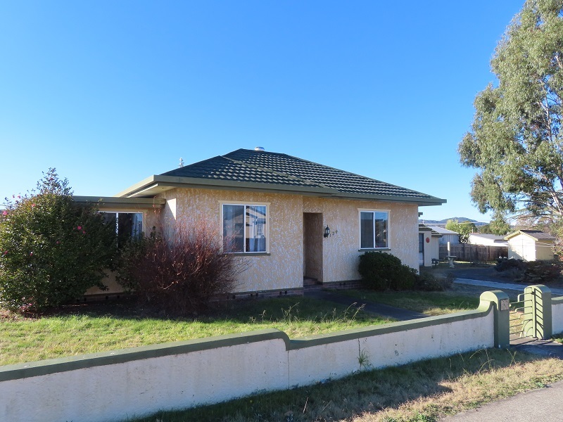134 Folkestone Street, Stanthorpe, Qld 4380 House for Sale