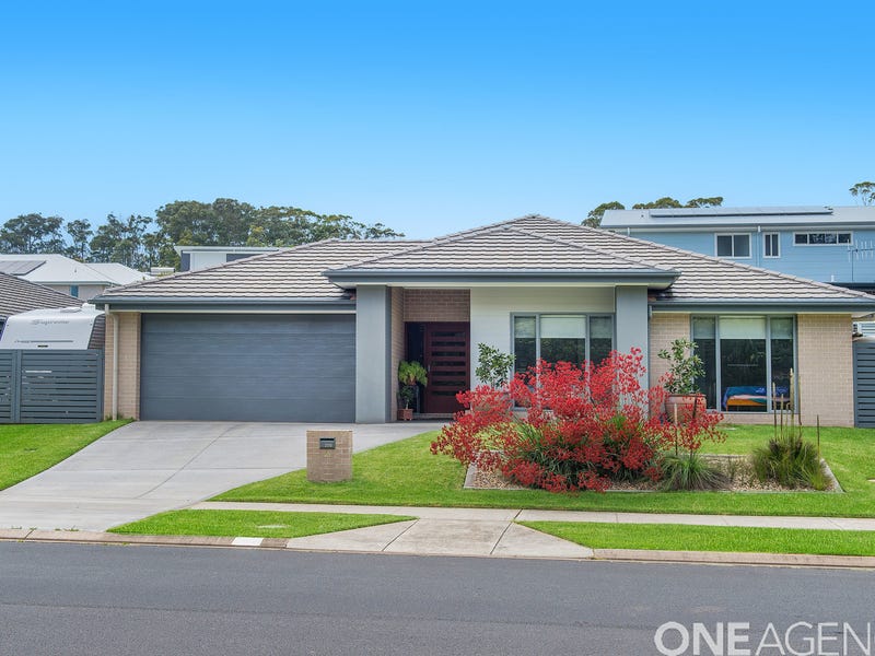 256 Crestwood Drive, Port Macquarie, NSW 2444
