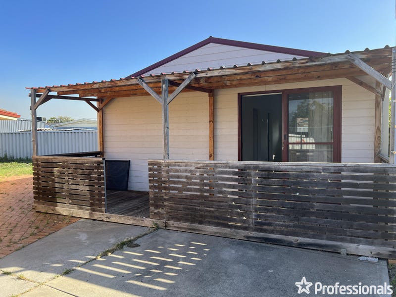 16 Sturt Close (GRANNY FLAT), Gosnells, WA 6110 Other for Rent