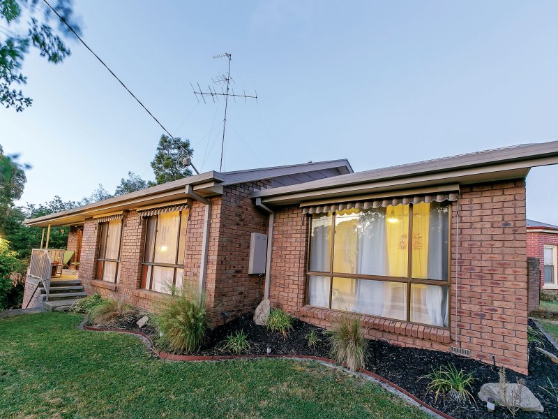 125 Mansfield Avenue, Mount Clear, VIC 3350