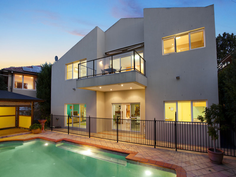 15 Victoria Avenue, Middle Cove, NSW 2068