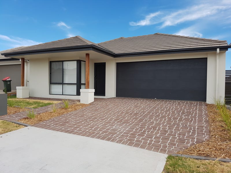 12 Avenue, Gledswood Hills, NSW 2557