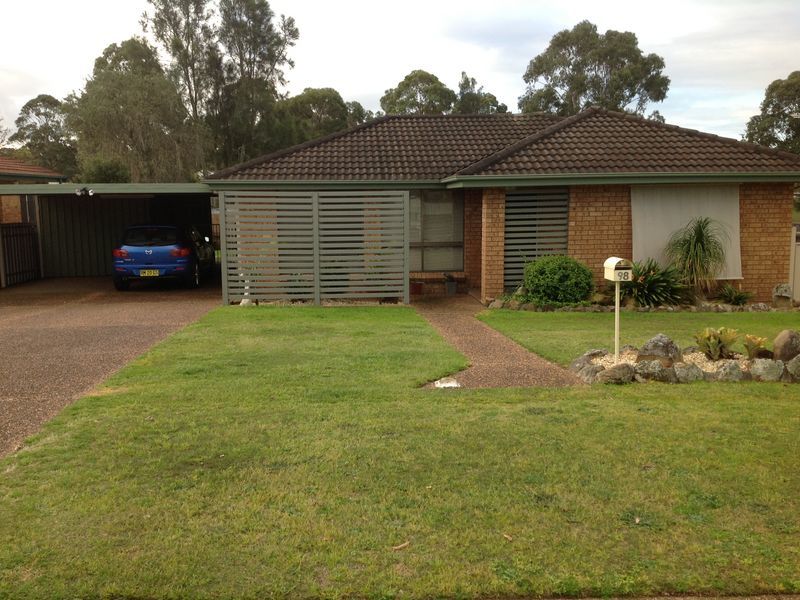 98 Benjamin Lee Drive, Raymond Terrace, NSW 2324
