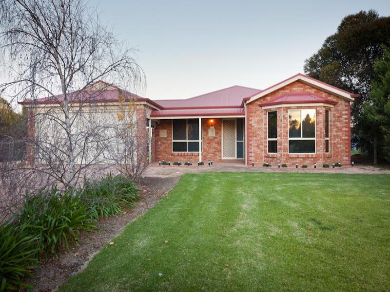 12 Regina Avenue, Cabarita, Vic 3505 Property Details