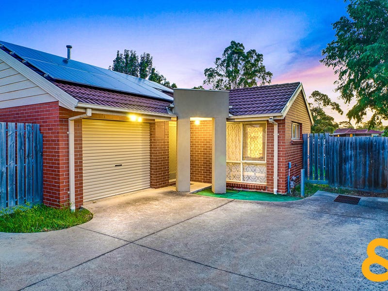 3/2 Village Drive, Hampton Park, Vic 3976