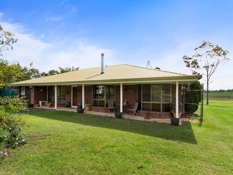 13 Jannuschs Road, Gowrie Mountain, Qld 4350 Acreage for Sale