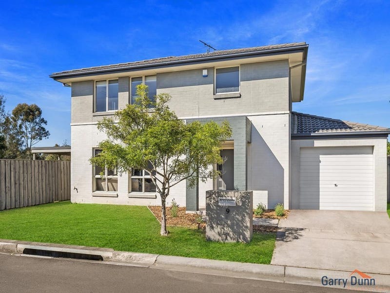 9 Whitfield Parade, Hammondville, NSW 2170 Property Details