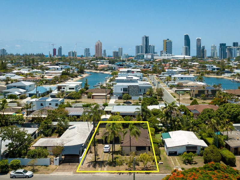 16 Lakeside Avenue, Broadbeach Waters, QLD 4218