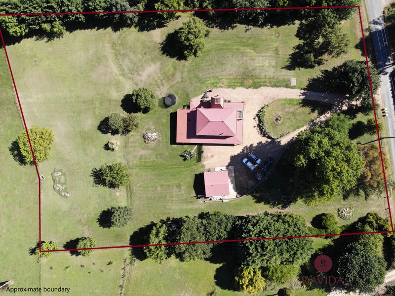 48 Dingle Road, Beechworth, Vic 3747 House for Sale