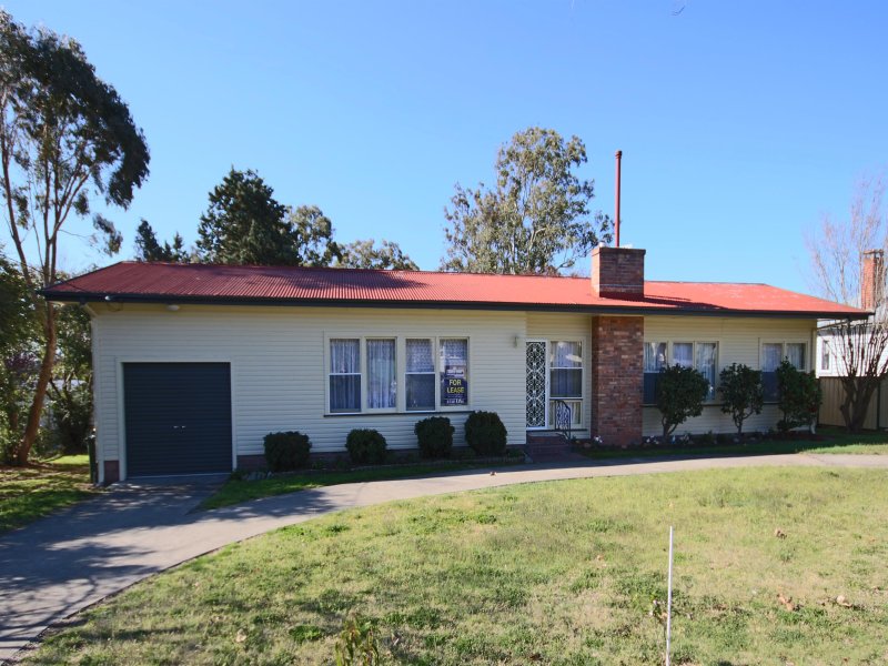 262 Douglas Street, Tenterfield, NSW 2372