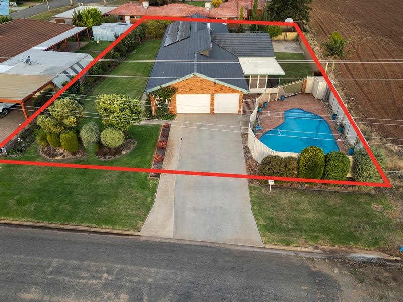 36 Hamilton Street, Finley, NSW 2713 House for Sale