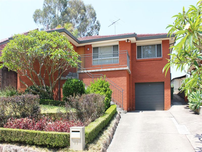 17 Curran St, Prairiewood, NSW 2176 Property Details