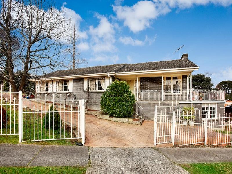 4 Meadowbank Avenue, Doncaster, Vic 3108 Property Details