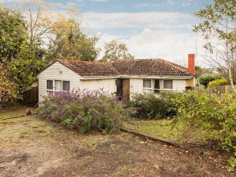 14 Weyburn Road, Boronia, VIC 3155