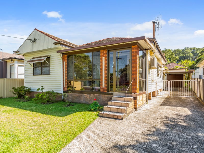 264 Gladstone Avenue, Mount Saint Thomas, NSW 2500