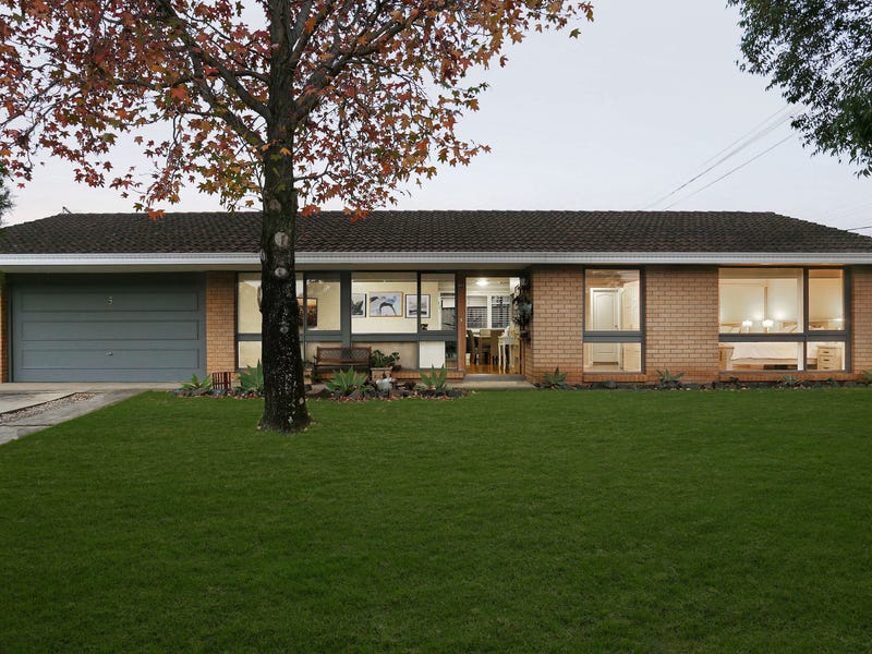 6 Rae Avenue, Moorebank, NSW 2170