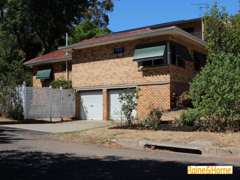 130 Napier Street, East Tamworth, NSW 2340