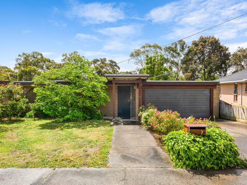 7 Montclair Avenue, Glen Waverley, Vic 3150 House for Sale