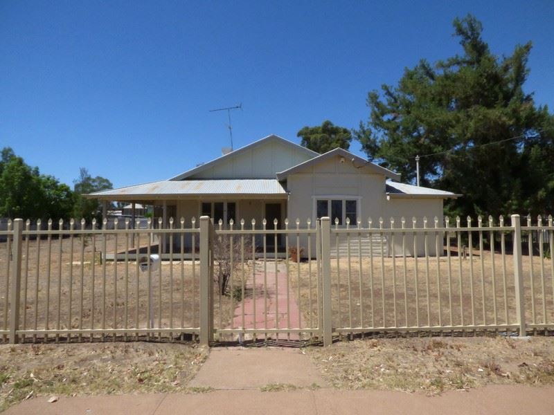 50 Oxley Street, Bourke, NSW 2840 Property Details