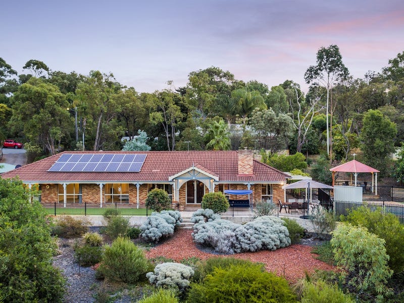 4 Shearer Court, Wellard, WA 6170 Property Details