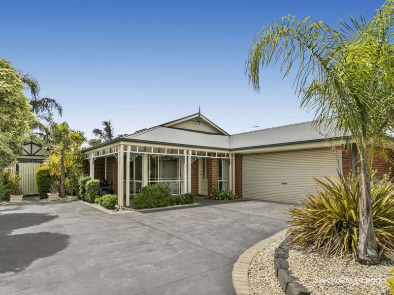 64 BROOKLAND GREENS BOULEVARD, Cranbourne, Vic 3977 Property Details