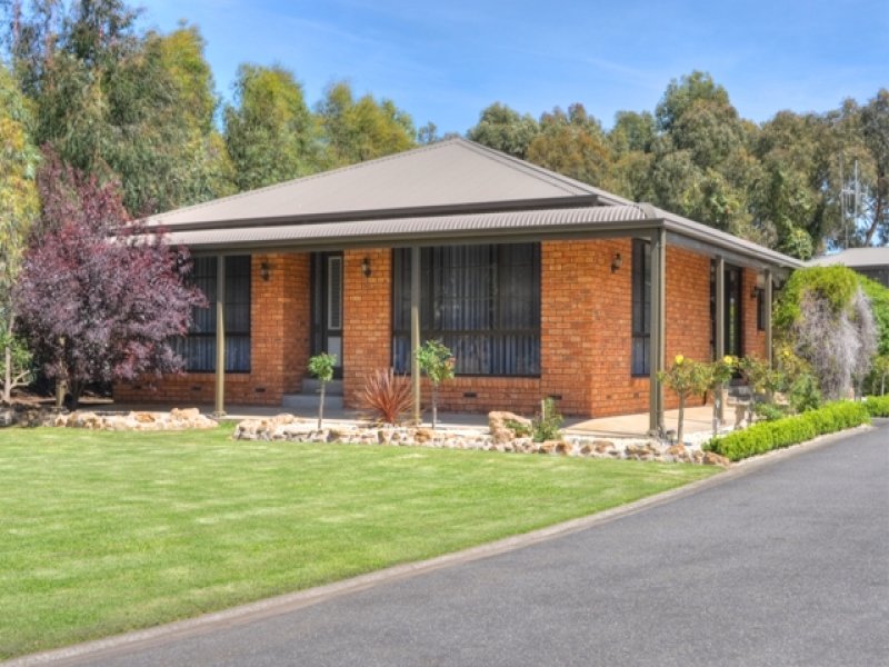 17 Brown Street, Allansford, Vic 3277 Property Details