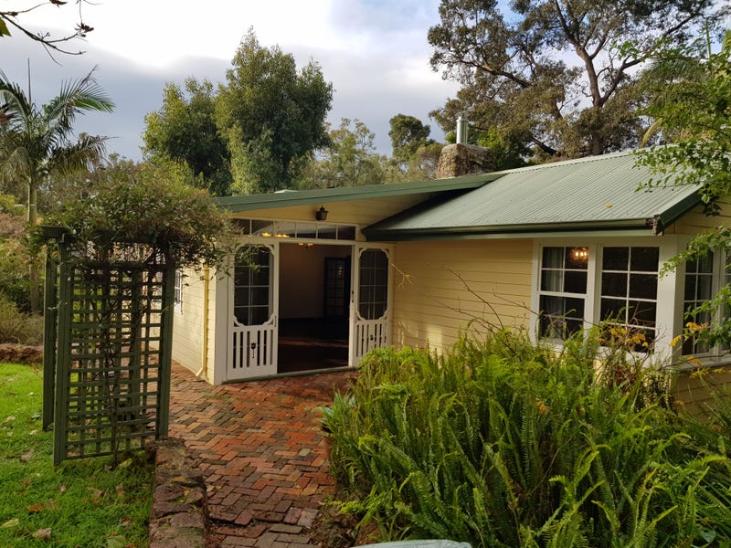 6 College Road, Gooseberry Hill, WA 6076