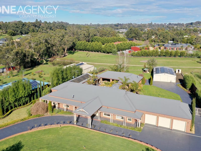 22 Robin Hood Way, Drouin, Vic 3818 Property Details