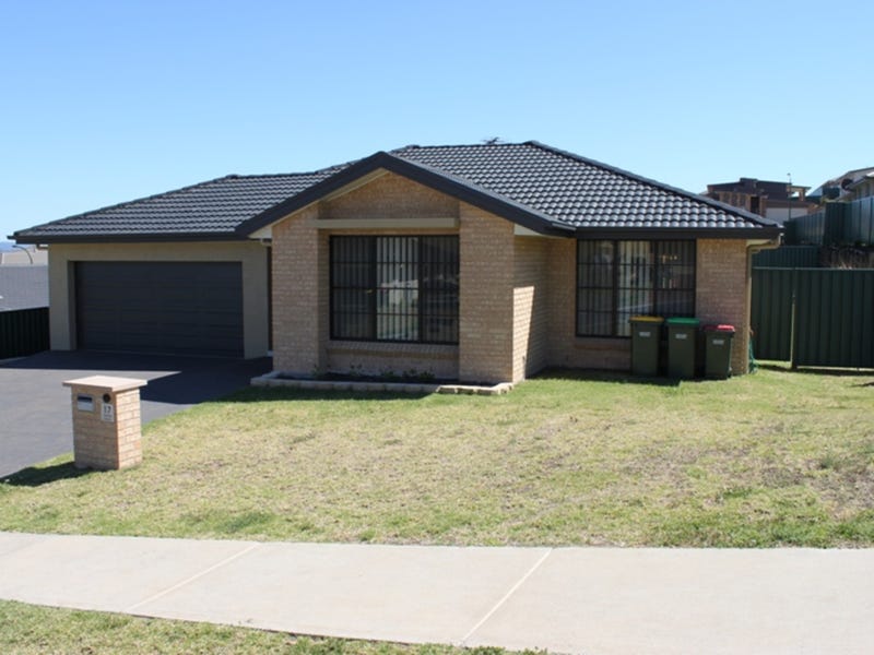 17 Chivers Circuit, Muswellbrook, NSW 2333
