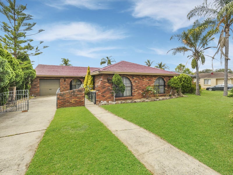 20 Hyacinth Avenue, Macquarie Fields, NSW 2564